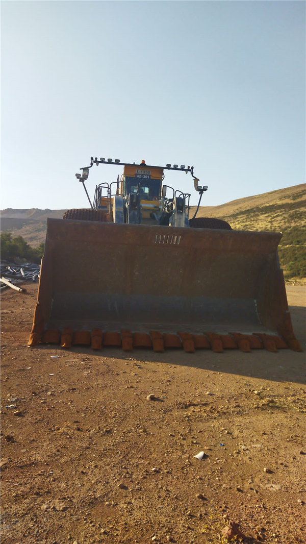 Used Letourneau Model L-1350 Front End Wheel Loader)